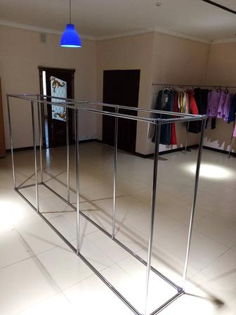 Продам напольную вешалку для бутика