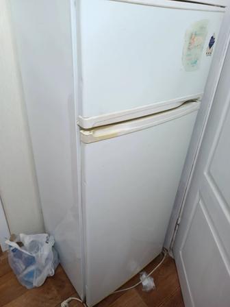 Холодильник рабочий