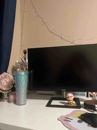 Монитор 23.8 Philips 242E1GAJ (144Hz) Идеальное состояние