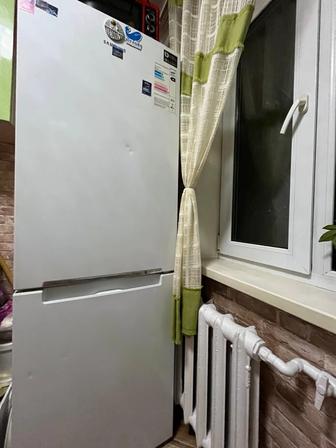 Продается холодильник Samsung