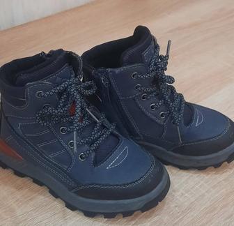 Продам ботинки для мальчика