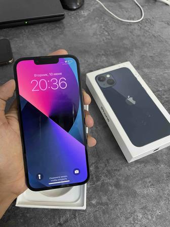 Телефон iPhone 13
