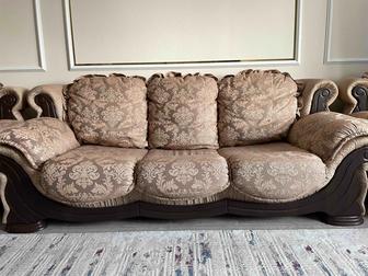 диван и два кресла