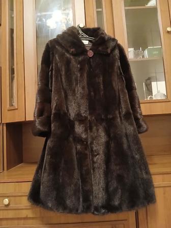 Продам норковую шубу