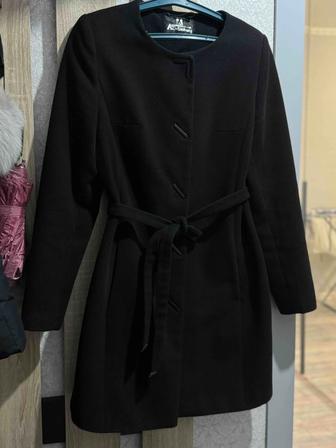 Продан женское демисезонное пальто