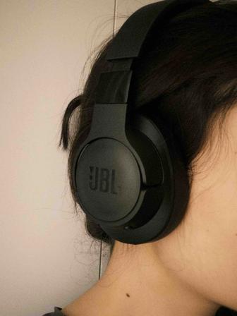 Продам наушники JBL Tune 720BT