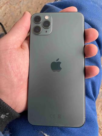 Продаю iPhone 11 Pro Max на 512 ГБ памяти.