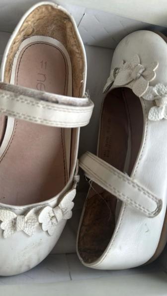 Детские сандалии