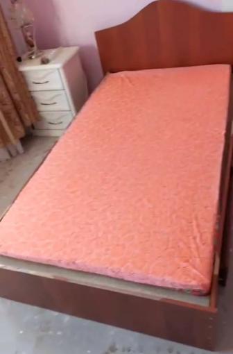 Продаю кровать полуторка
