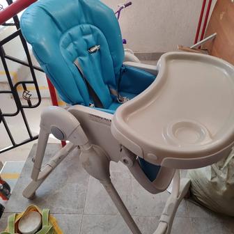 Продам детский столик для кормления...