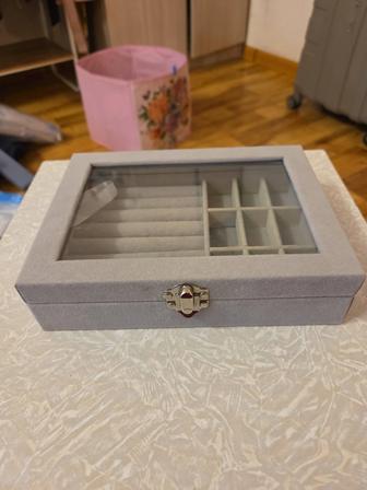 Шкатулка для украшений