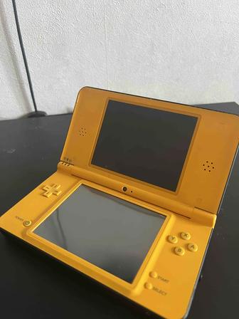 Nintendo dsi LL