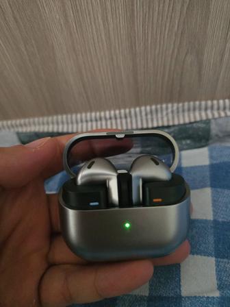 Galaxy buds 3 Grey
