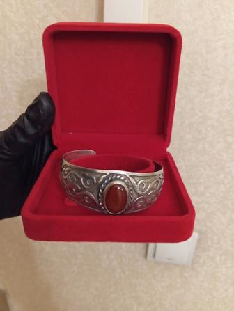 Продам новый серебряный браслет