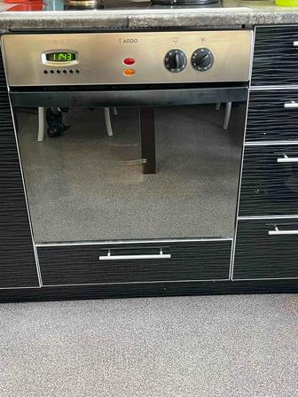 Продаю духовку