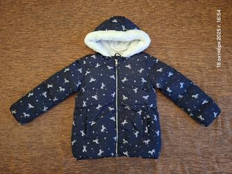 Продам зимнюю куртку для девочки б/у