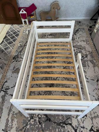 Продается кровать с матрасом 160х80