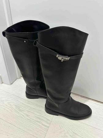 Срочно продам сапоги