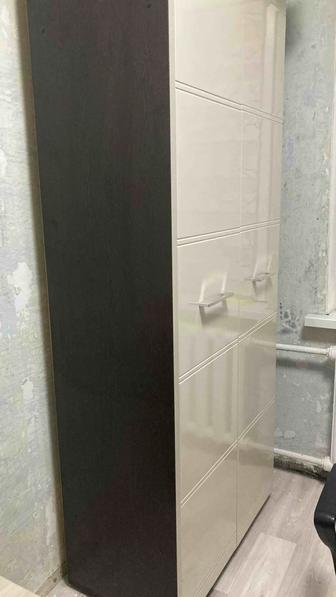 Шкаф двухдверный