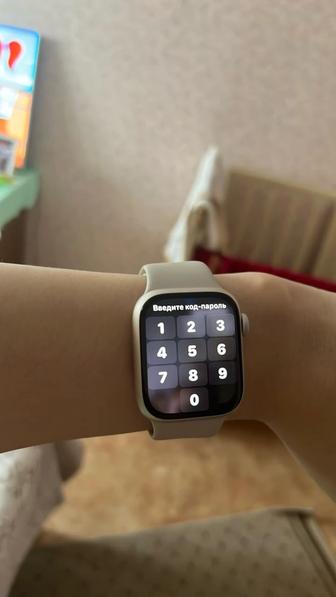 Продам Apple Watch 9