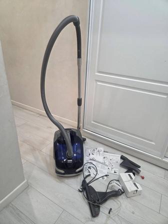 Продам пылесос Томас, моющий