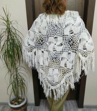 Продаётся вязанная женская кофта .