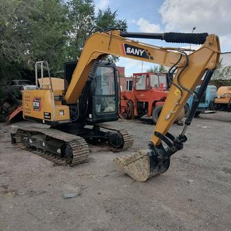 Аренда мини-экскаватора Sany 75, вес 7,5 тонн, объем ковша 0,4 м.