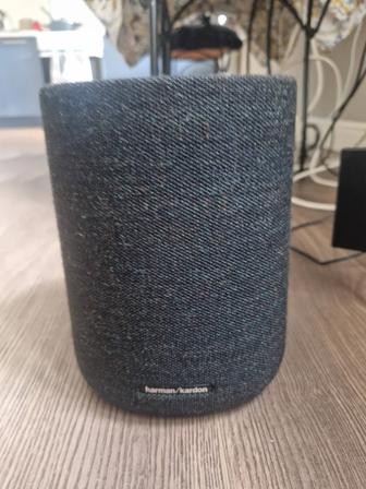 Умная колонка Harman Kardon