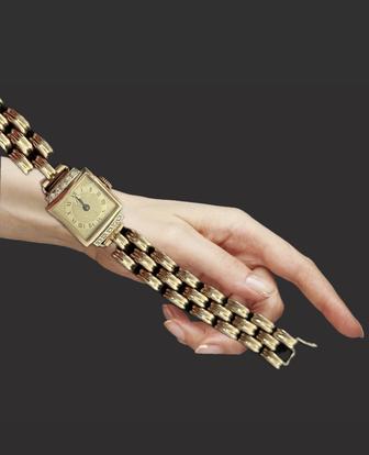 Продам золотые часы срочно