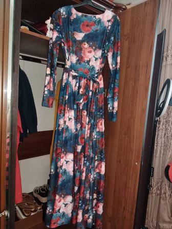 Продам платье качество шикарное