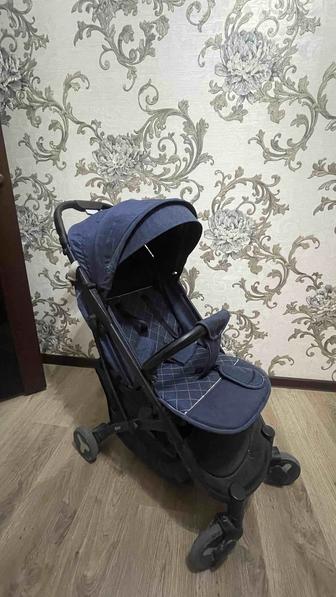 Продается прогулочная коляска