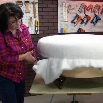 Перетяжка ремонт пуфа