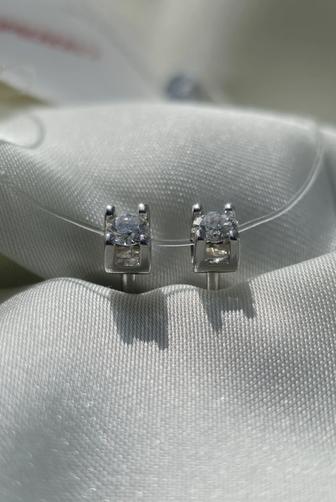 Пусеты с натуральными бриллиантами новые