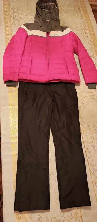 Женский спортивный лыжный костюм