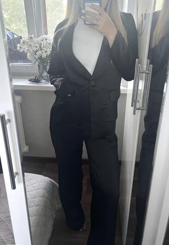 Продам костюм