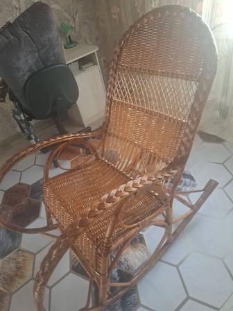 Продается кресло качалка