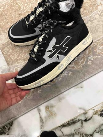 Продам кроссовки мужские