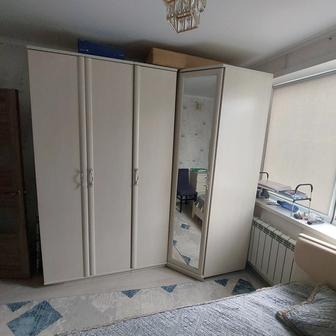 Продам спальный гарнитур