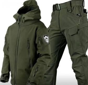 Спортивный костюм