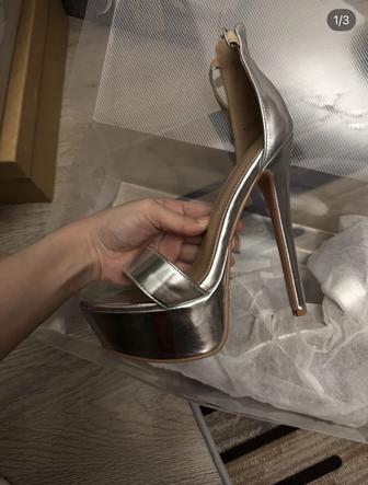 Босоножки женские