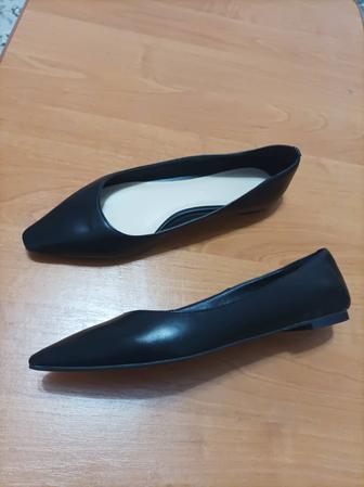 Продам балетки CHARLES KEITH