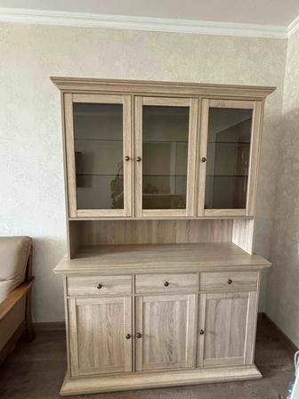 Продам сервант