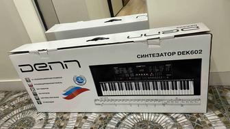 Синтезатор DENN DEK602