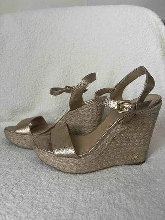 Босоножки Michael Kors