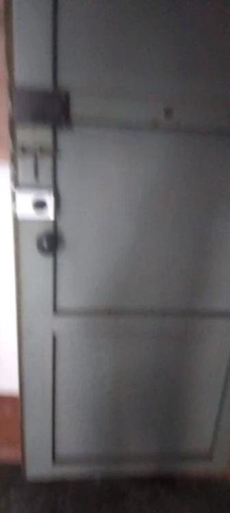 Продается входной дверь