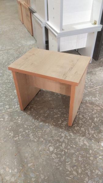 Крепкие табуретки