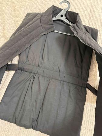 Продам жилет COS