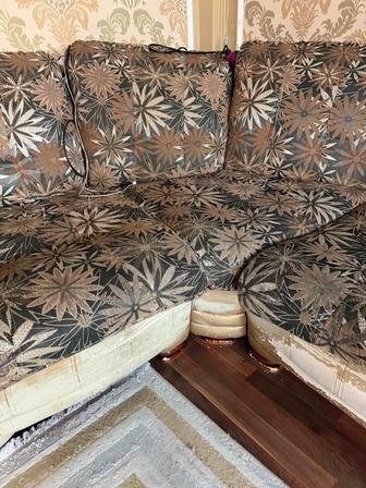 Отдам диван с креслом за символическую сумму 10000