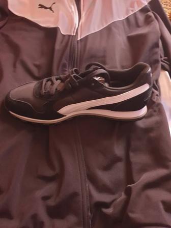 Кроссовки фирмы Adidas.