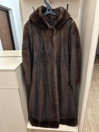 Продам норковую шубу.